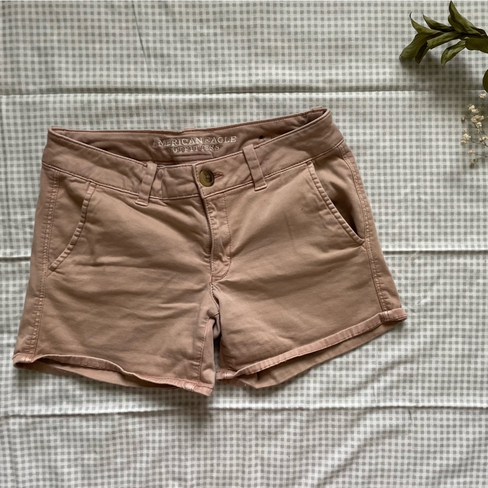 American Eagle Outfitters Blush Midi Shorts (Size 6)